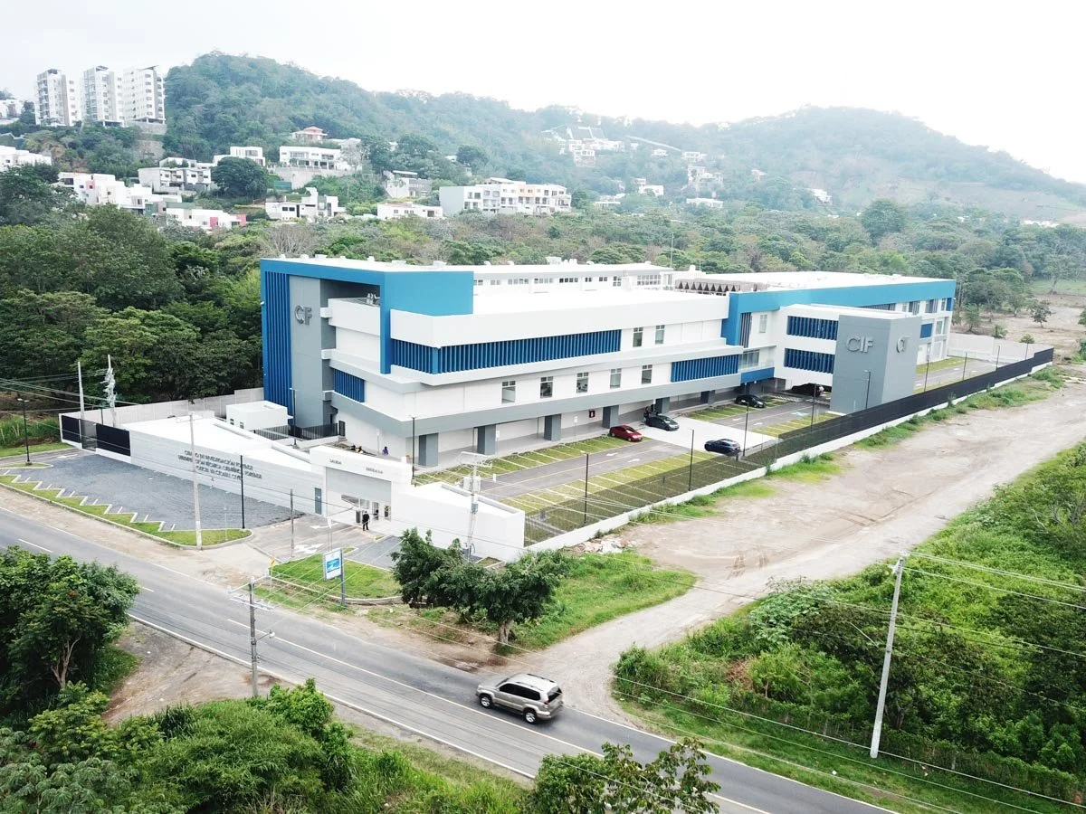 Lopez Hurtado Arquitectos El Salvador (4).jpg