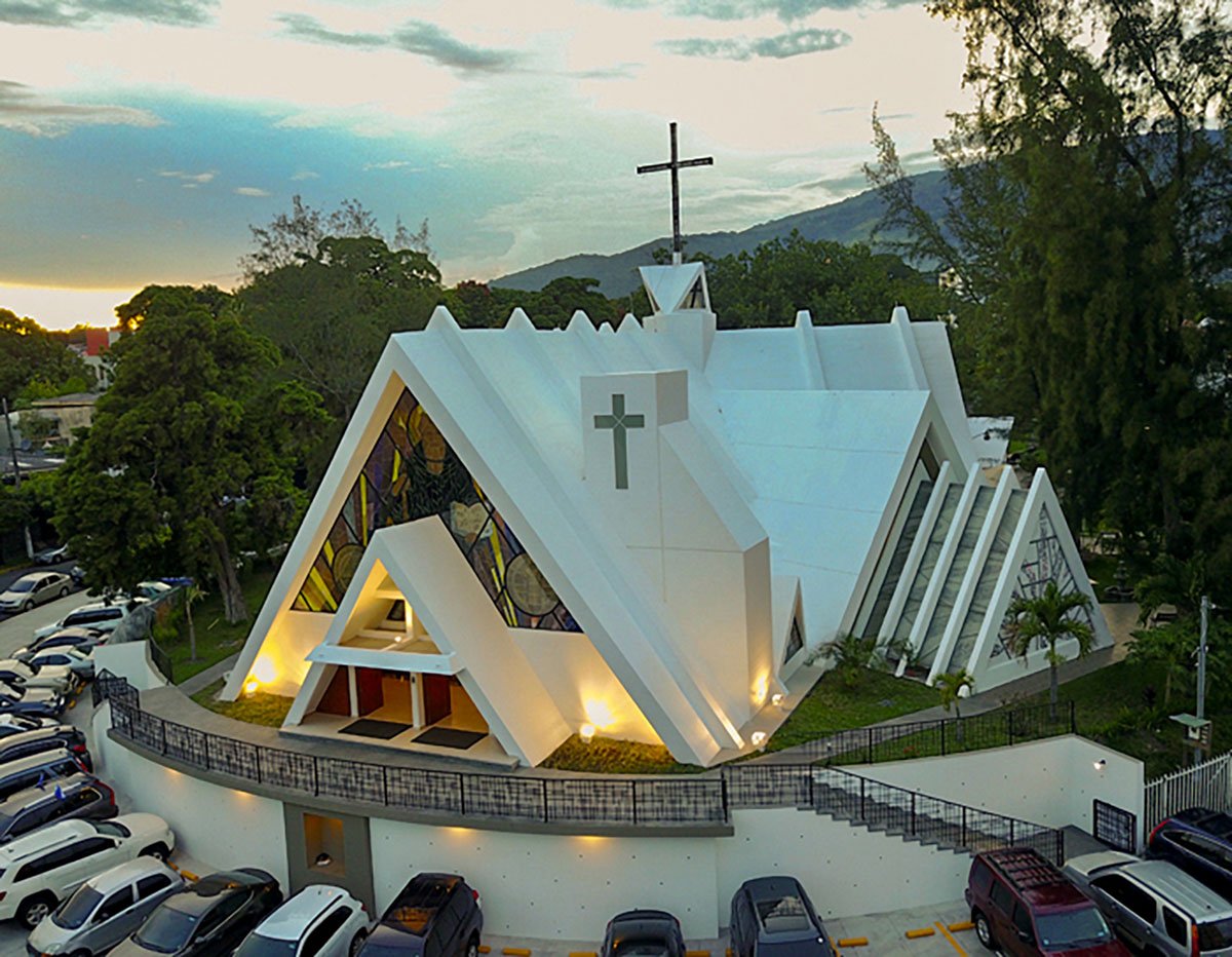 Lopez Hurtado Arquitectos El Salvador (15).jpg