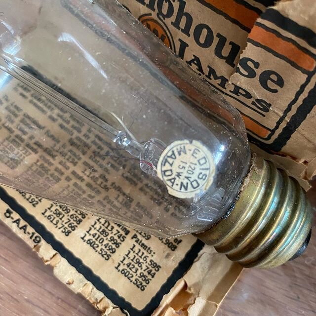 #Edisonbulb #mazdalamps #westinghouse #orginaledison #c6307h&amp;d18 #c6307 #1916lightbulb