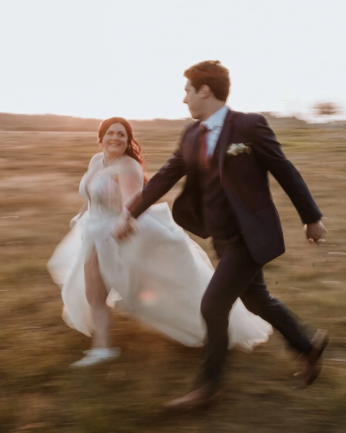 A perfect day at Whitewood Barn for Cassandra and Nicholas &mdash; and the sunset made it even more unforgettable.
Venue @whitewoodbarn 
Hair @bb.beautyboss 
MUA @bb.beautyboss 
DJ @nyquest_entertainment 
Bartending @tipsytaysbartending 
Second @meli