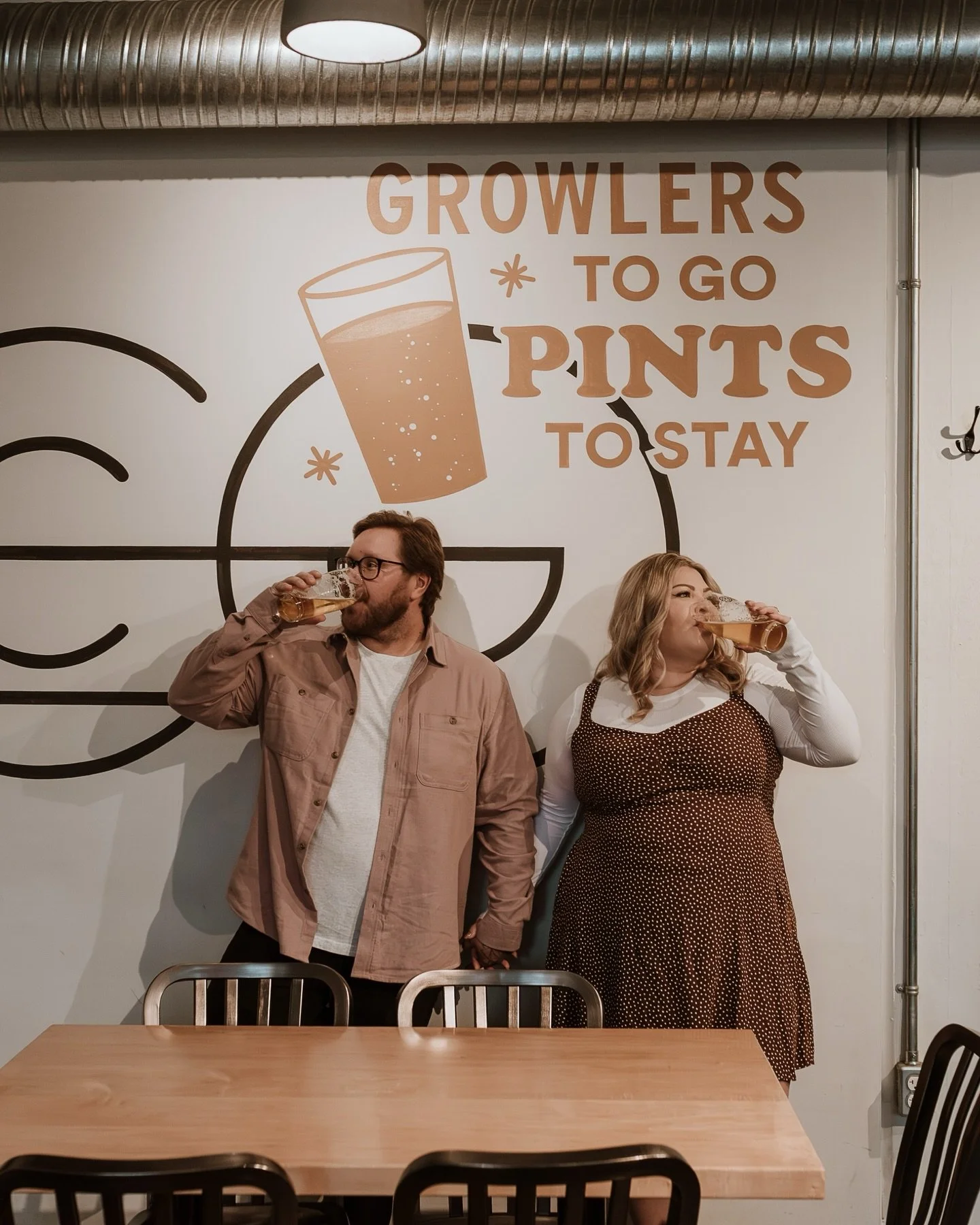 Pints at their favourite brewery, then off for a little walk in the rain. Because when you&rsquo;re madly in love, even grey skies feel like a vibe during your engagement session. Can&rsquo;t wait for your wedding!!