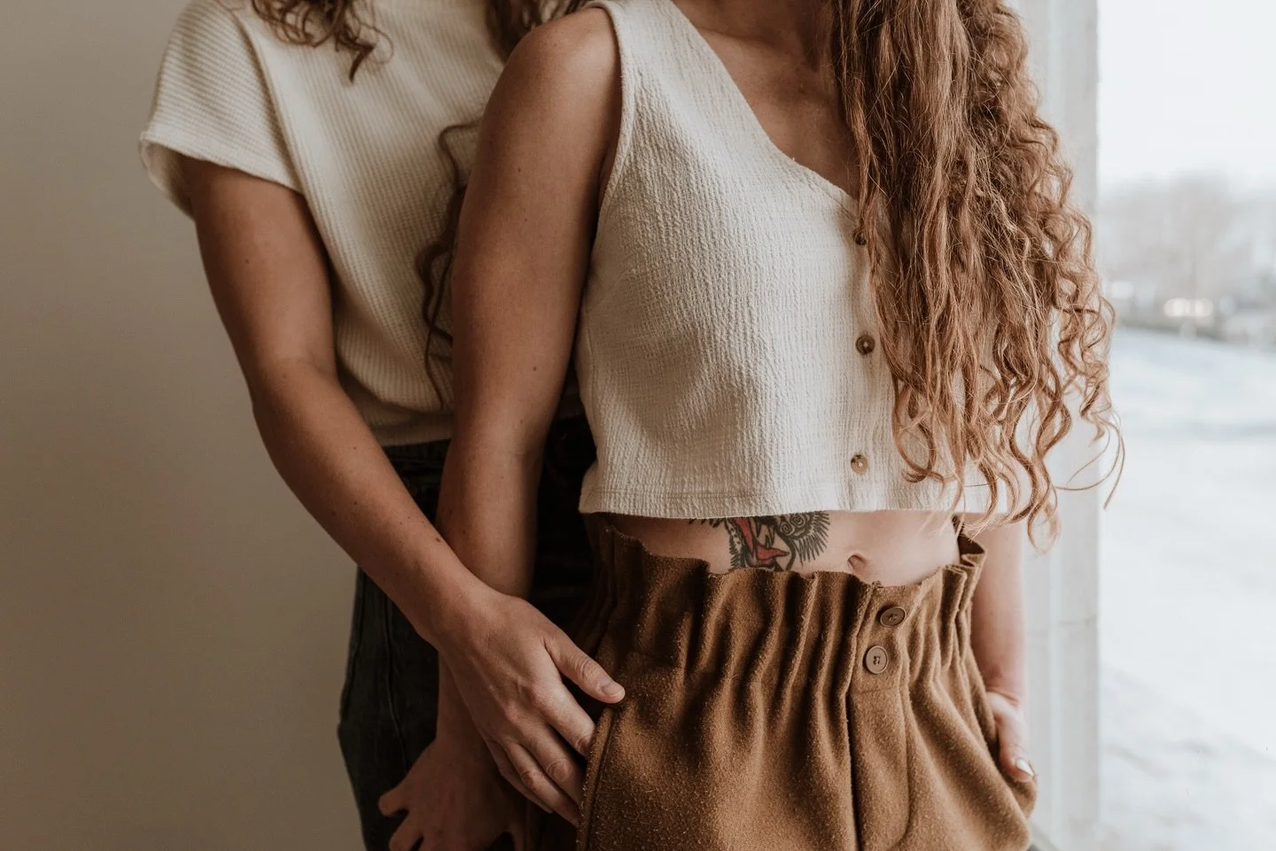 Two babes in a studio ✨