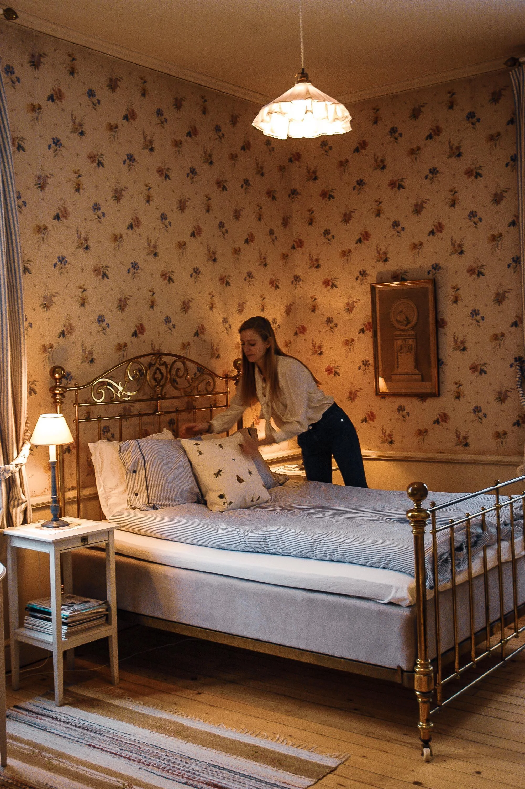Julie, room.jpg
