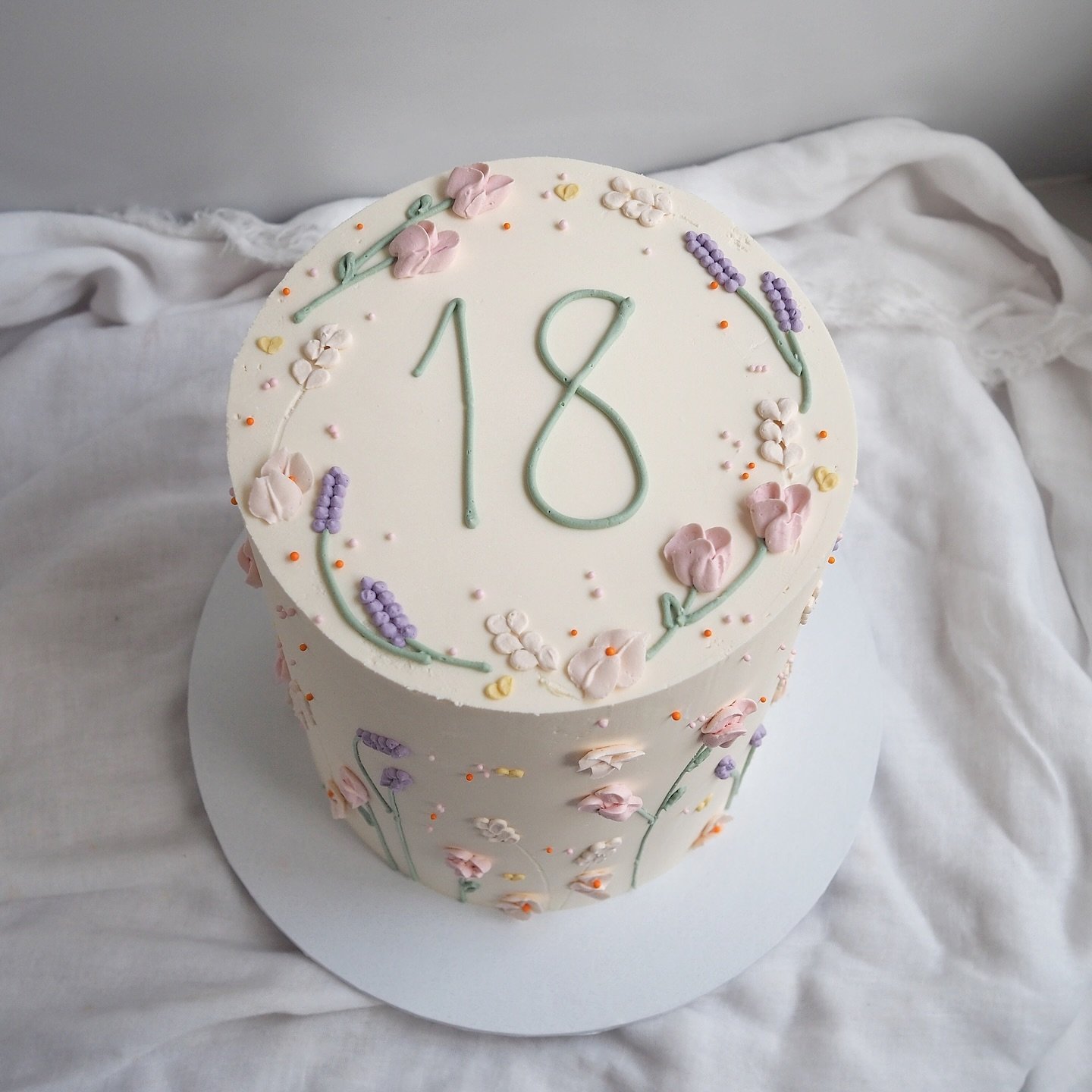The sweetest piped spring garden scape for an inbloom 18th birthday for my neighbour!