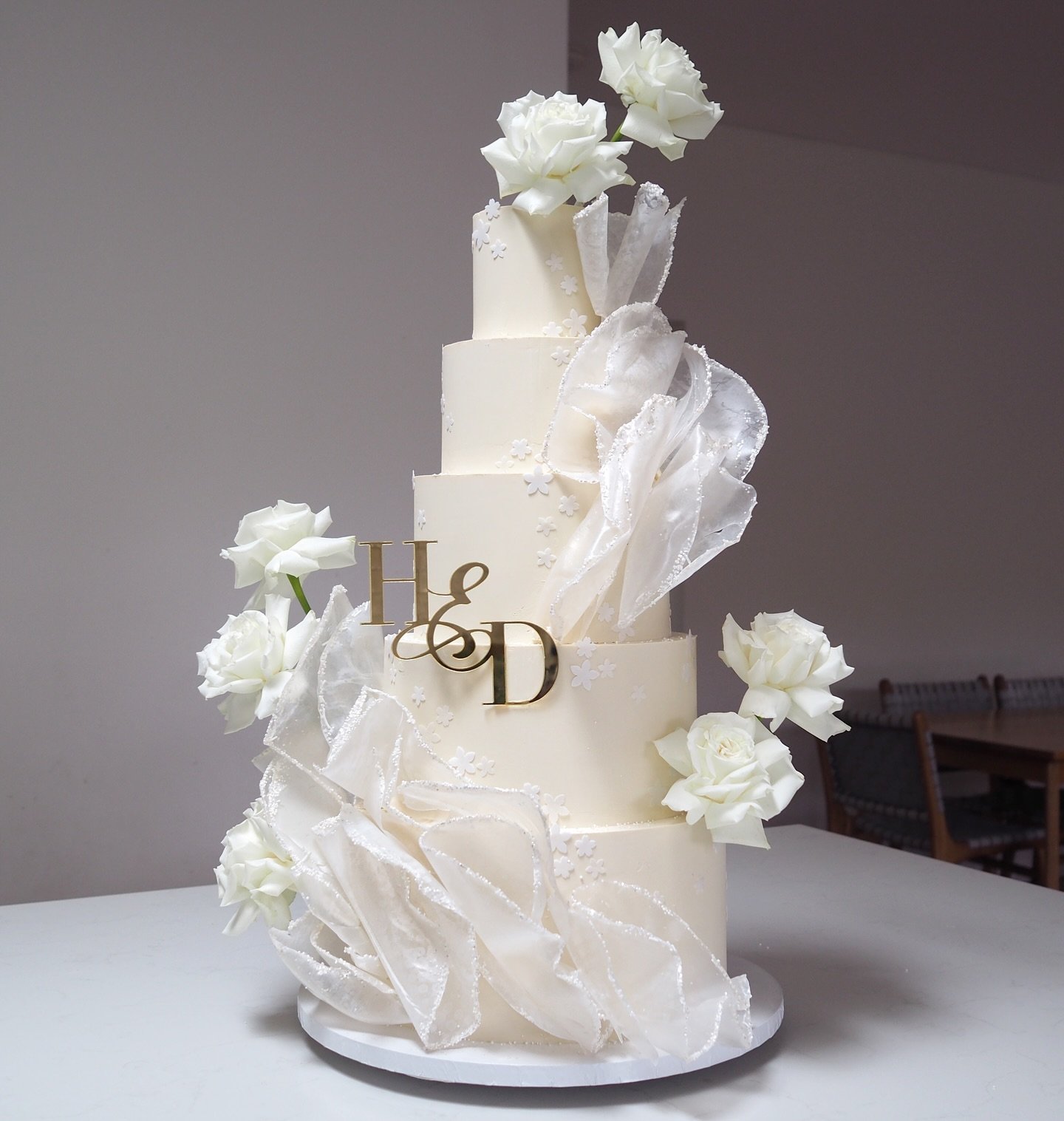 The pearl edged rice paper sails, the roses, the clean lines, I just LOVE this 5 tier beauty!