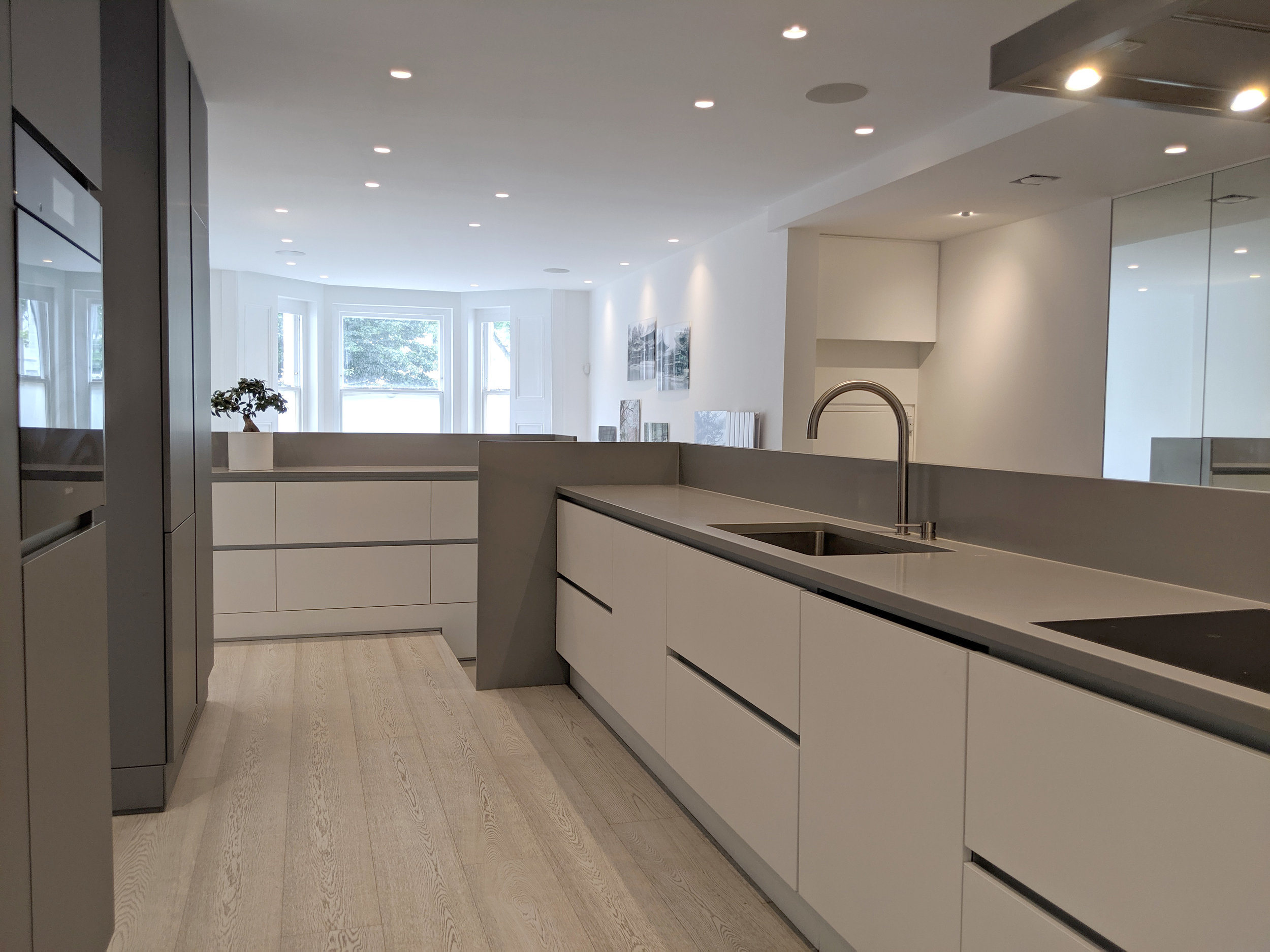 kitchen counter_2.jpg