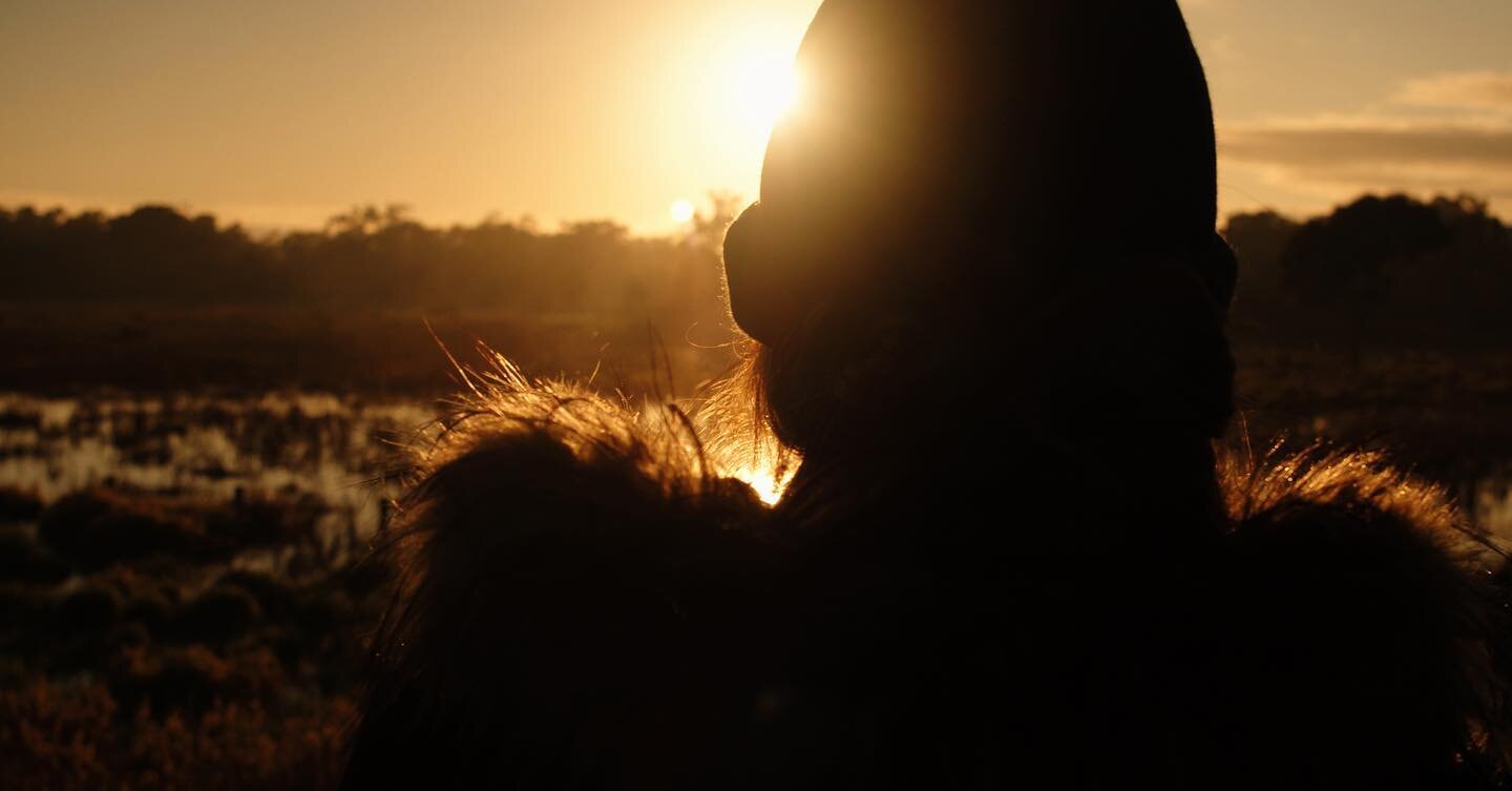 BEYOND THE FIRE - SEASON 2
SAT 19 FEB 2022
12PM ON @channel10au 

Early morning sunrise shoots are always incredible... especially with plenty of winter mist and haze. 

@beyondthefire producer and director @daniellemcalpinejohnson braved the chilly 