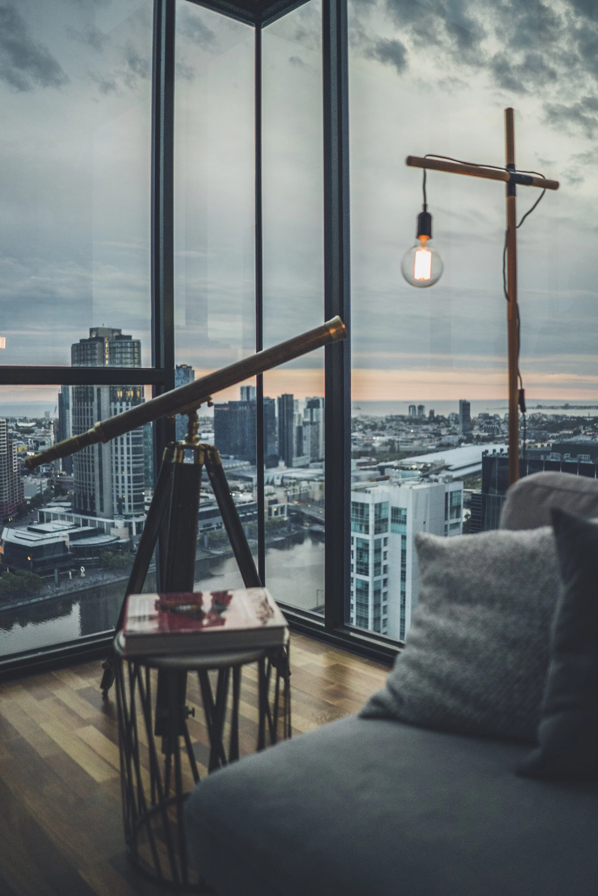 ZIG09863 - Apt Corner.JPG