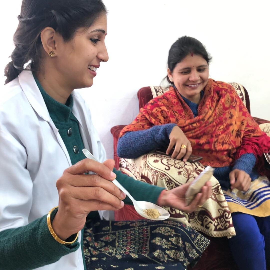 Here in Jaipur meeting with Dr Sonu a professor of OBGYN  at the National Institute of Ayurveda. ✨ From week two to week six postpartum she recommends ashwaganda powder (1 tspn of powder mixed with warm milk) once a day to help support the immune sys