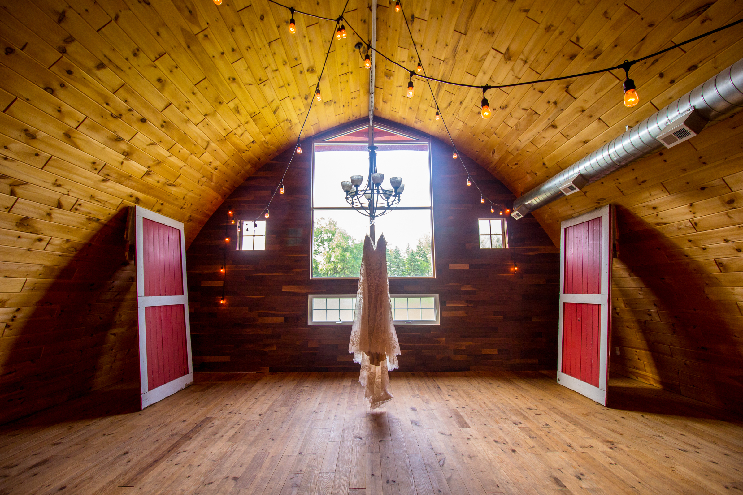 Grand Forks | East Grand Forks | Fargo Wedding Venue - Summer Wedding At Naastad Acres 