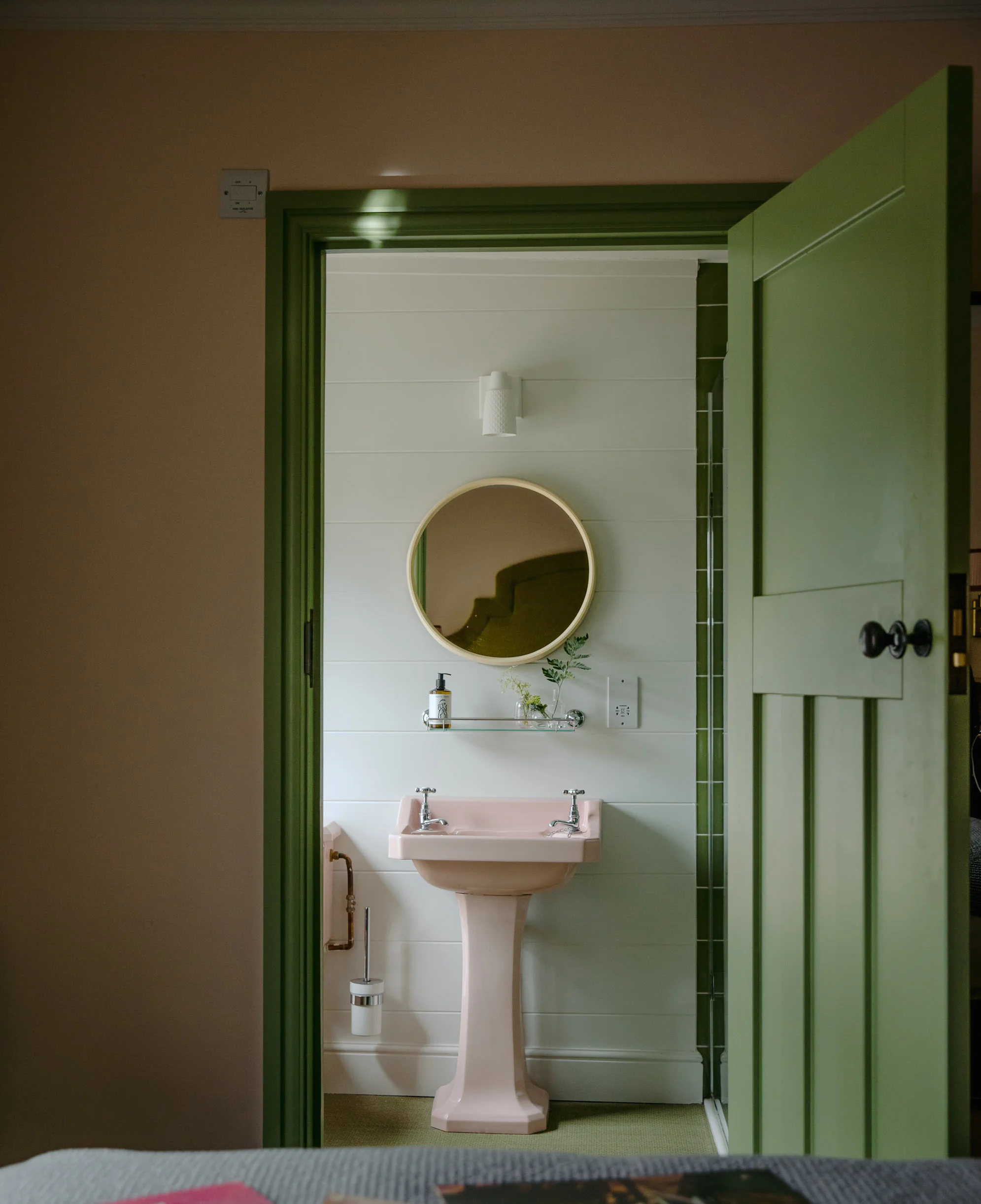 deal-hotel-the-rose-kent-coast-interior-design-support-local-magazine-styling-refurb-1-6088.jpg