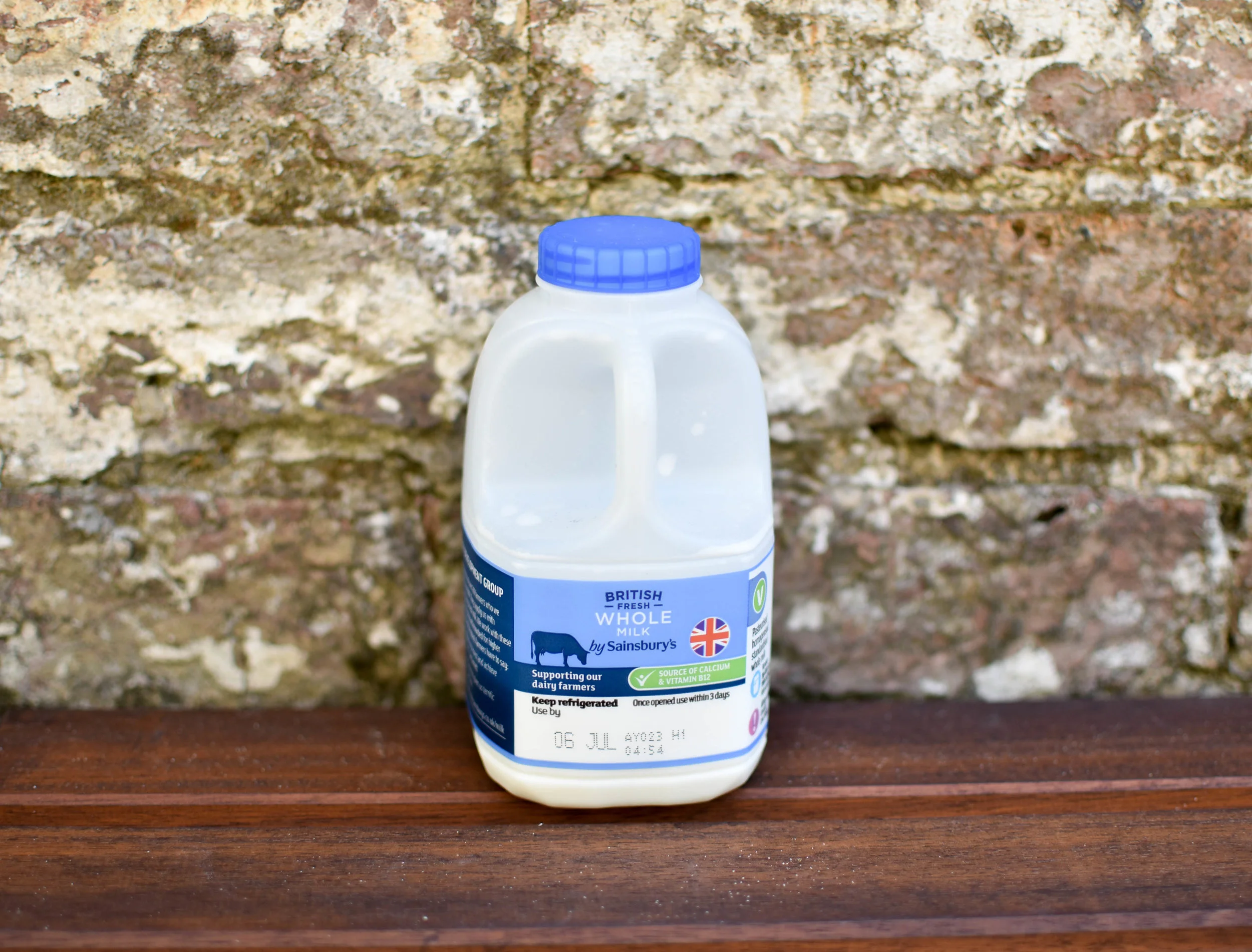 milk-sainsburies-glass-bottle-milk-deliver-milk-and-moretunbridge-wells-plastic-free-support-local-magazine.jpg
