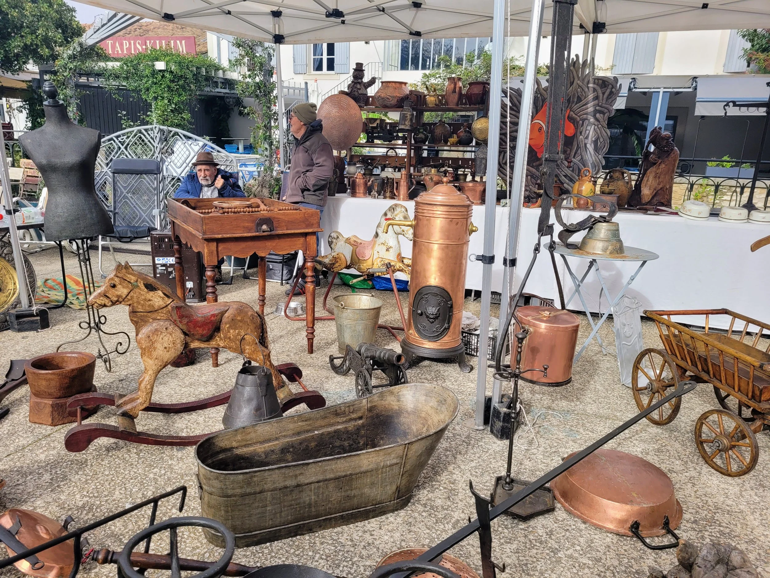 Visits to artisan studios and markets