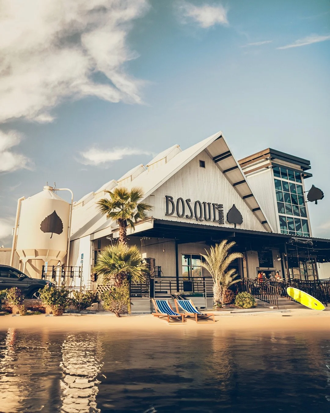 ☀️ Summer Sip &amp; Shop Market! 🛍️

Nothing says summer like a cold beer, sunny skies, and a little shopping spree. 🌞🍻 Join us at Bosque North for a beachy afternoon packed with amazing local vendors, courtesy of @rayosdelsolmercado.

🗓️ Sunday,