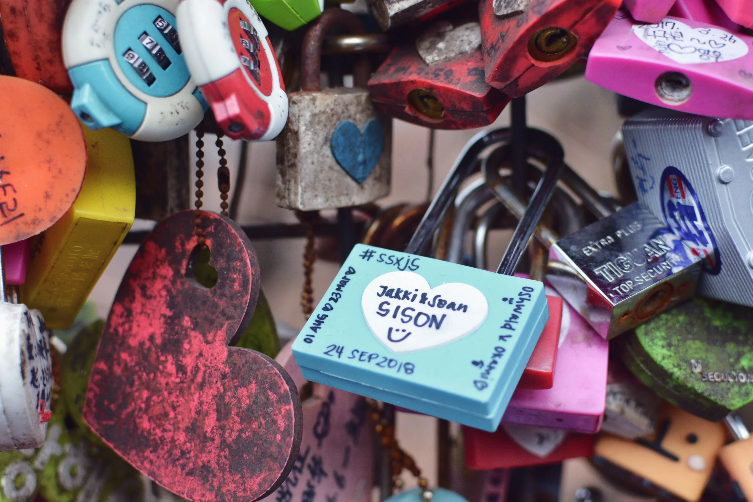 Block Sison Lock.jpg
