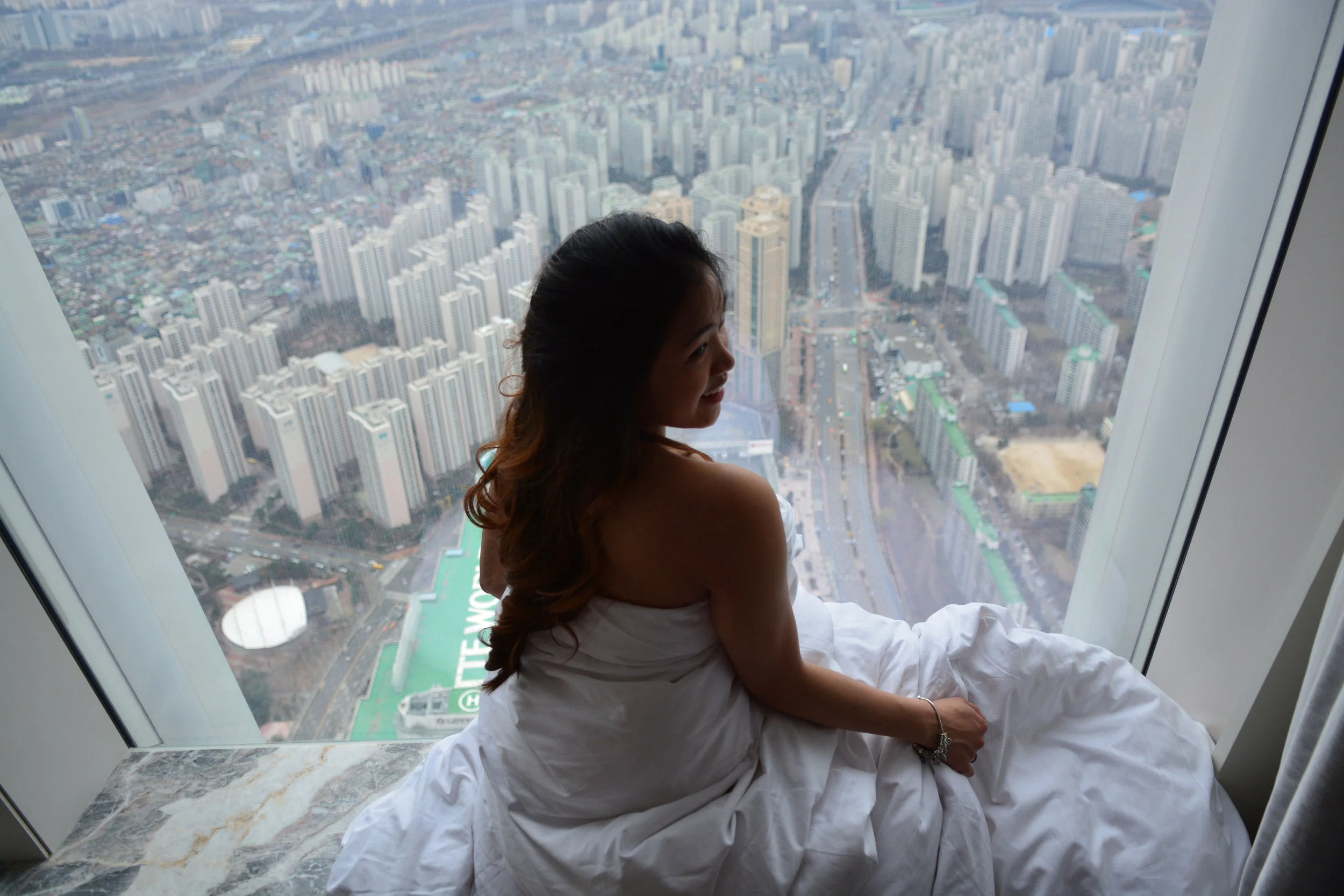 Head In The Clouds At Lotte Tower Happy 2nd Anniversary Okami Co