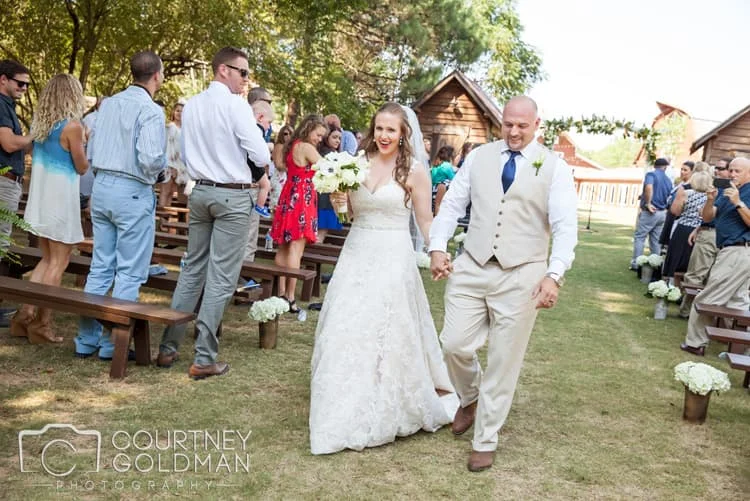 barn-wedding-at-9-oaks-farm-in-monroe-georgia-by-courtney-goldman-photography-59