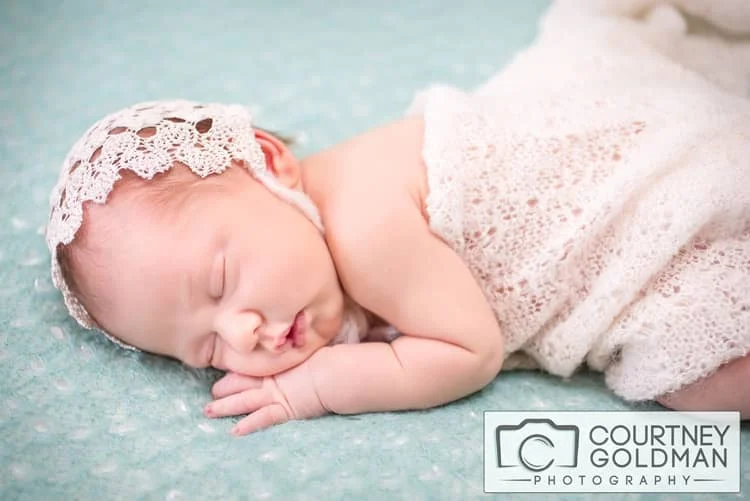 Newborn-Baby-and-Family-Portrait-Session-in-Alpharetta-Georgia-by-Courtney-Goldman-Photography-32.jpg