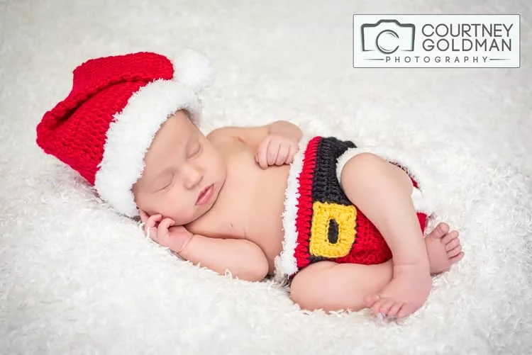 Newborn-Baby-and-Family-Portrait-Session-in-Alpharetta-Georgia-by-Courtney-Goldman-Photography-33.jpg