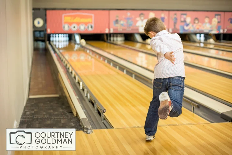 Atlanta-Portrait-Photography-at-a-Bowling-Alley-by-Courtney-Goldman-01.jpg