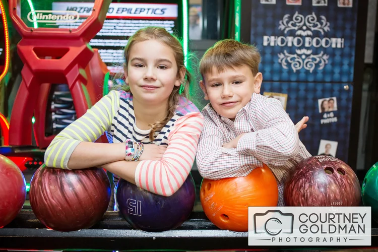 Atlanta-Portrait-Photography-at-a-Bowling-Alley-by-Courtney-Goldman-07.jpg