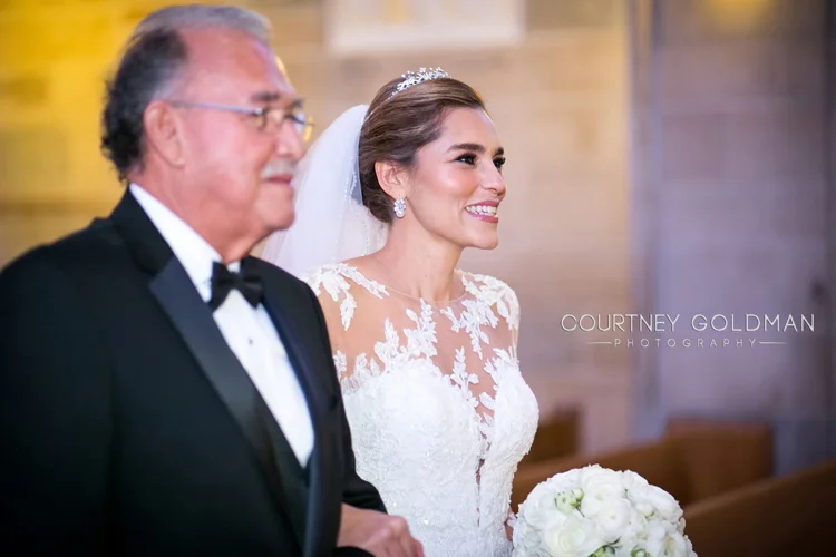 Atlanta-Wedding-Ceremony-at-The-Cathedral-of-Christ-The-King-by-Courtney-Goldman-Photography-03.jpg