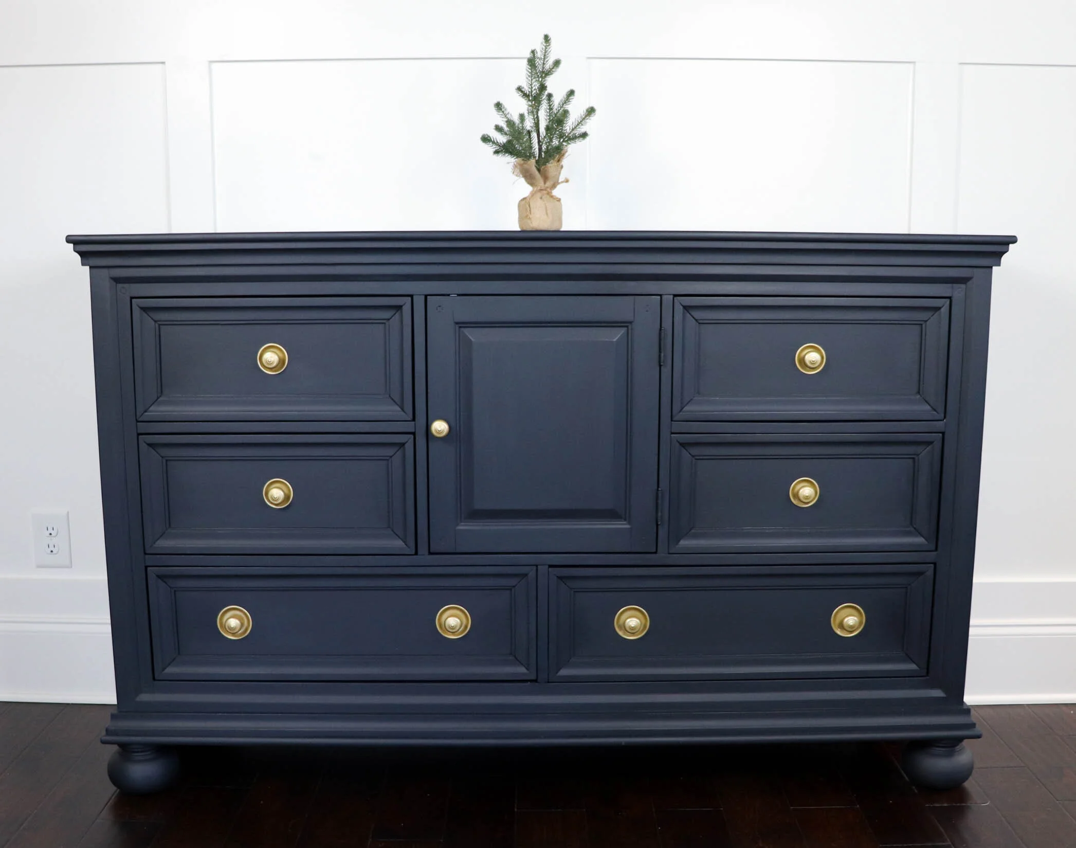 Pretty Distressed - Christina Muscari