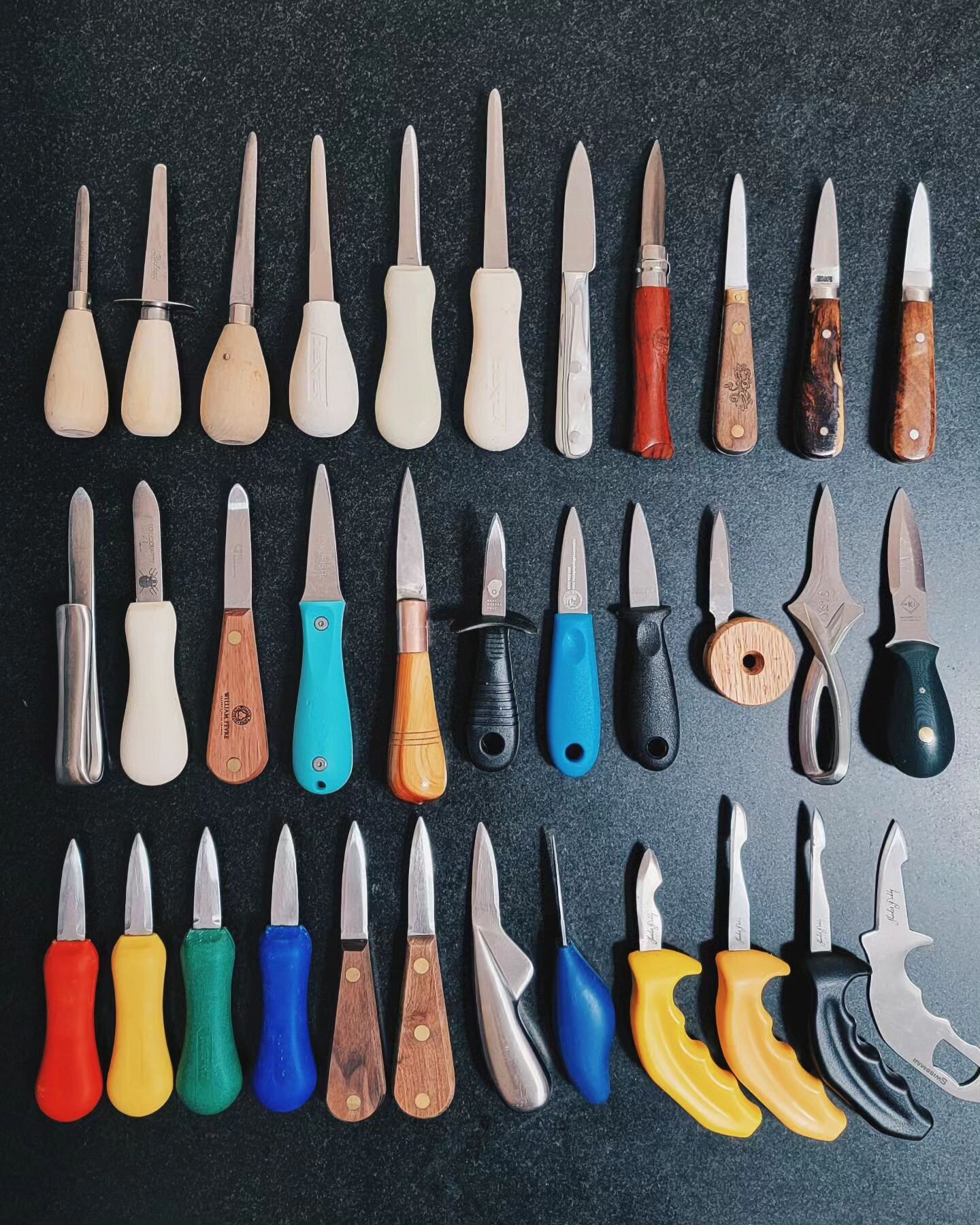 I never intended on collecting oyster knives, but here we are. Some highlights of the beautiful blades that I've accumulated over the years. Most of these were gifts from knife makers, oyster farms, and chefs. Can you spot the ones that you've given 