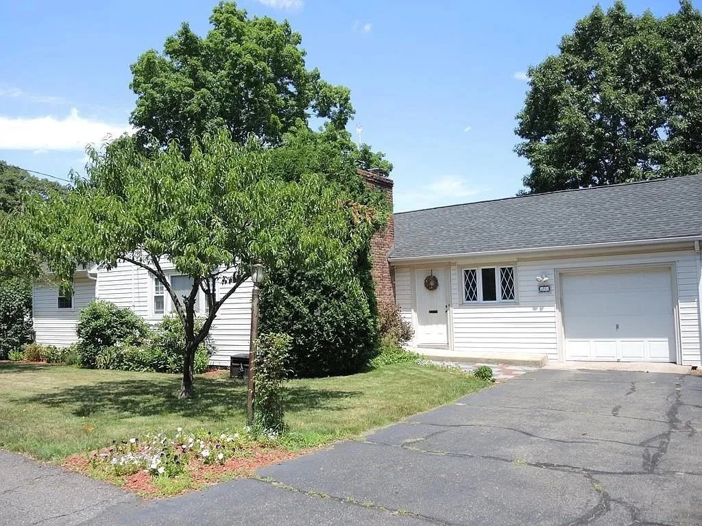 51 Avon Circle, Needham, MA