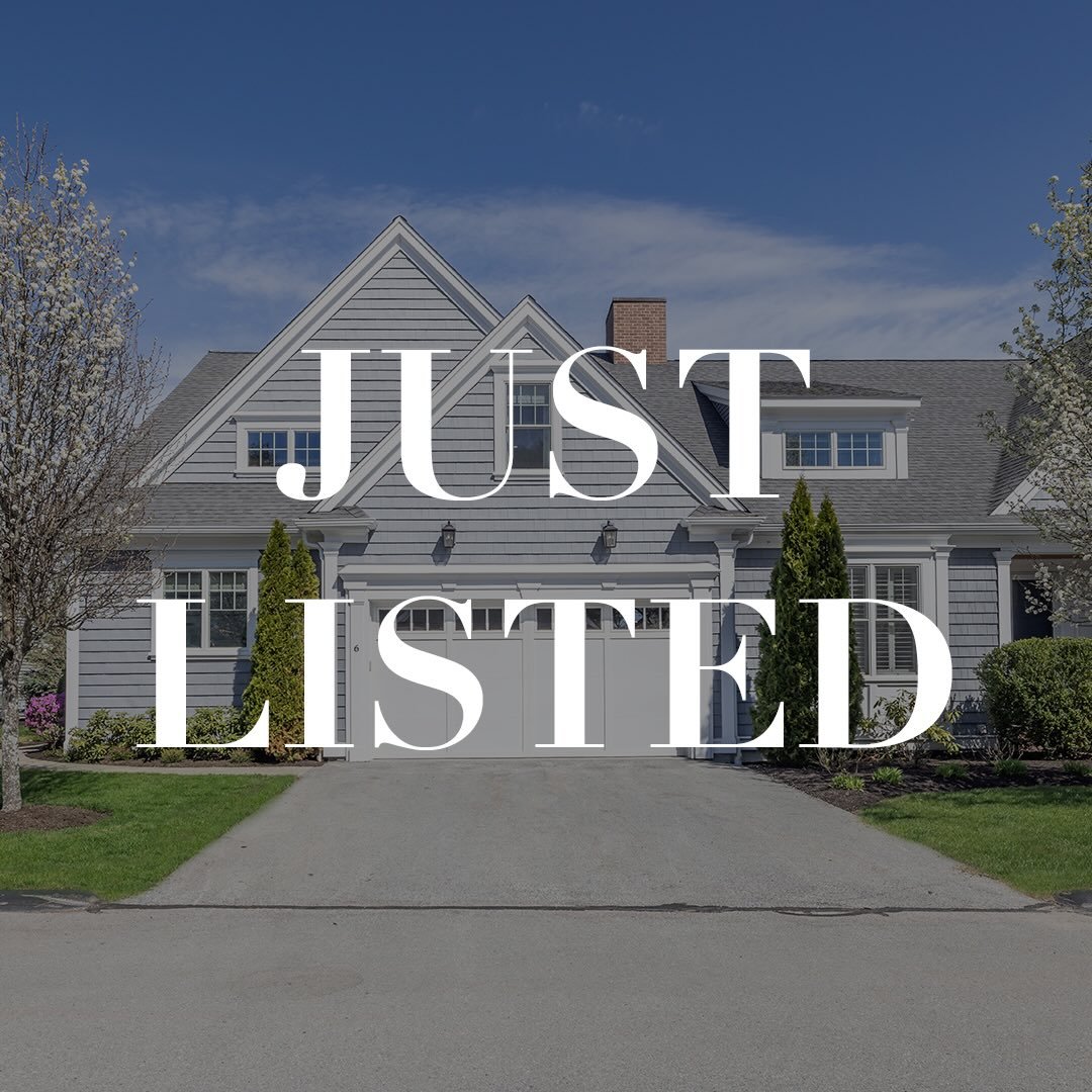 ✨ JUST LISTED ✨
  📍6 Tanglewood Drive, Framingham, MA 🏡

Where elegance meets modern luxury! This 55+ 2018 townhome offers 2 sun-filled levels, 2 bedrooms, 2.5 baths and a 2 car garage. 

The grand main level features soaring ceilings, walls of win
