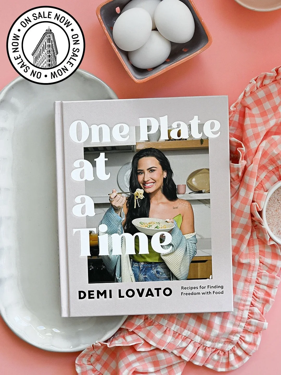 Happy Pub Day to&hellip;

One Plate at a Time by @ddlovato welcomes everyone to appreciate and celebrate the joy of food with a collection of over eighty recipes, all created to emphasize enjoyment over perfection. 

Hard Times by @jefffboyd is an ex