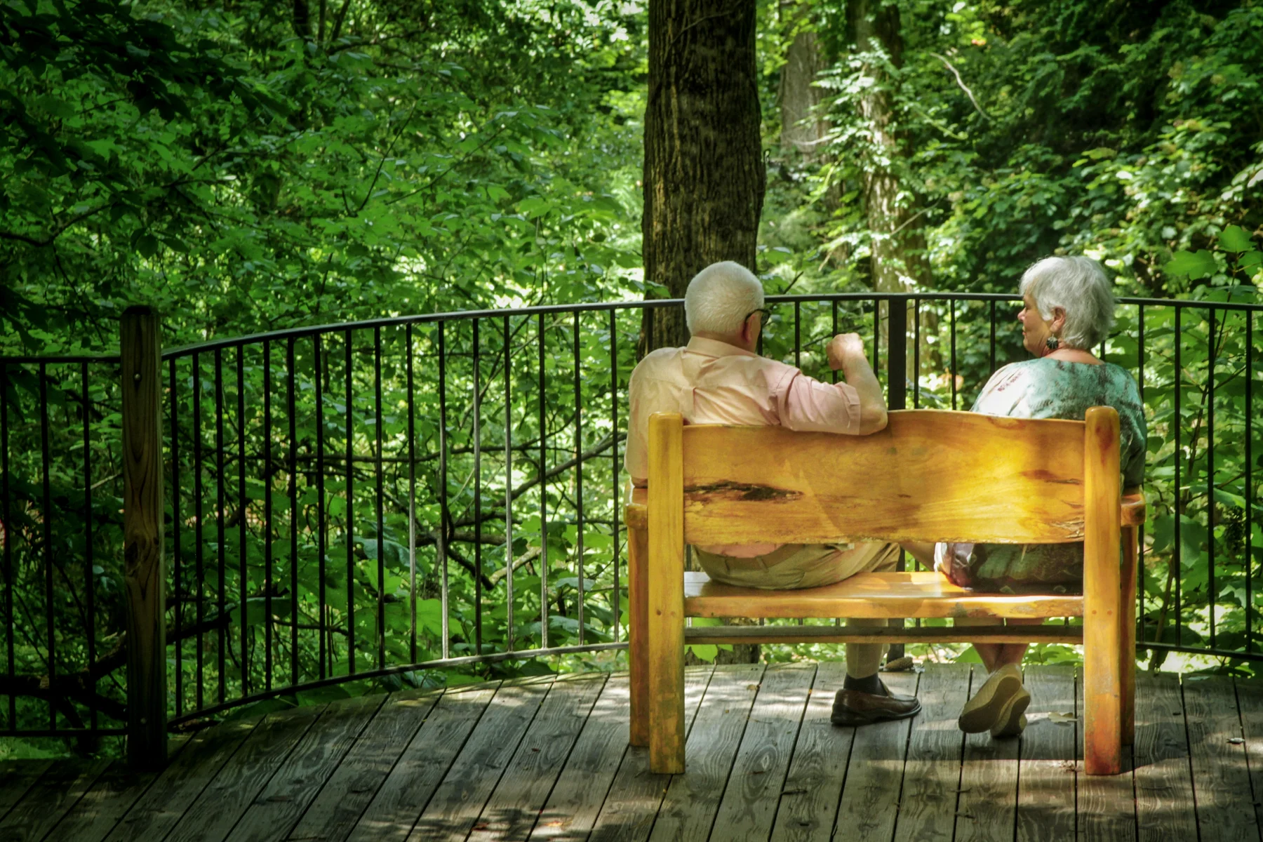 oldcouplebench-1.jpg
