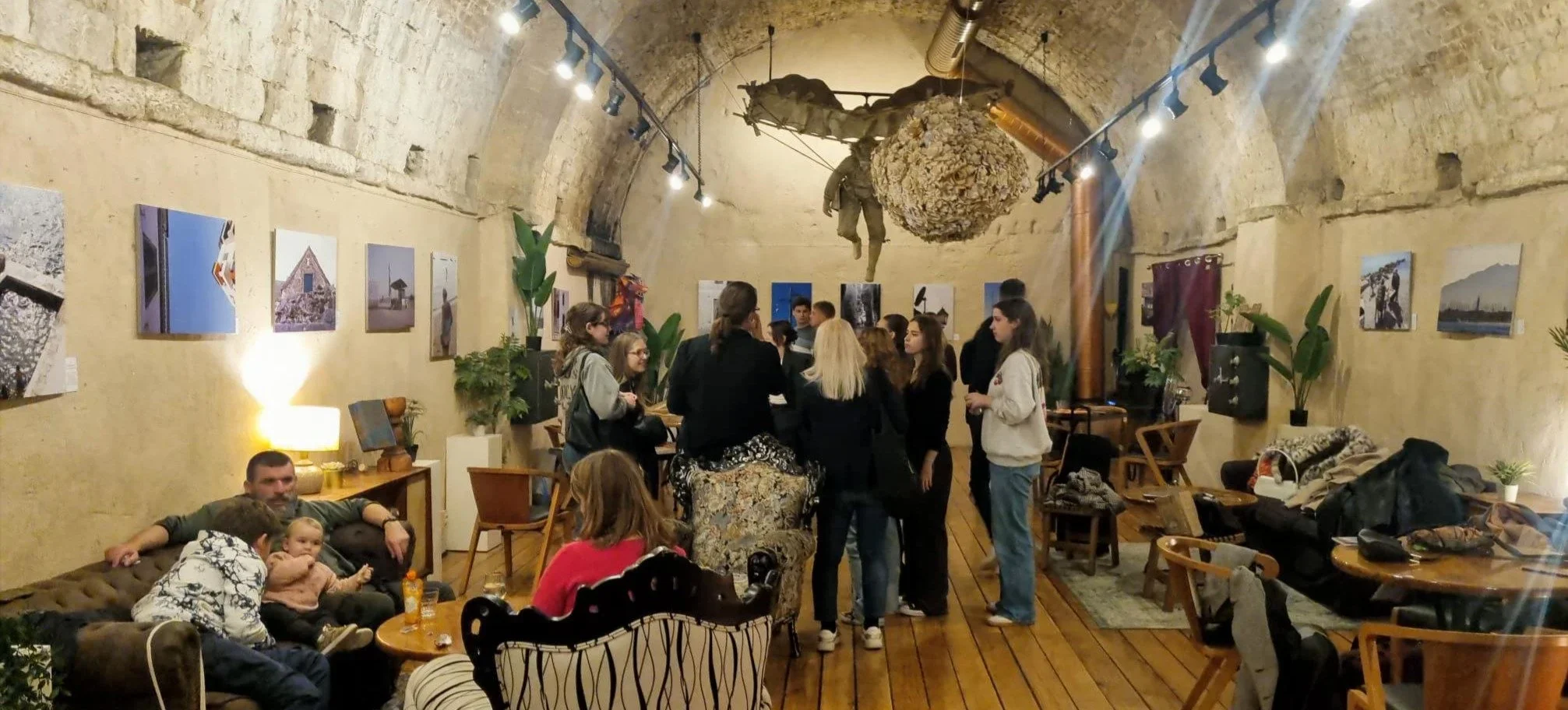 Exhibition “Look at the Mediterranean” Opens at Azimut Club in Šibenik