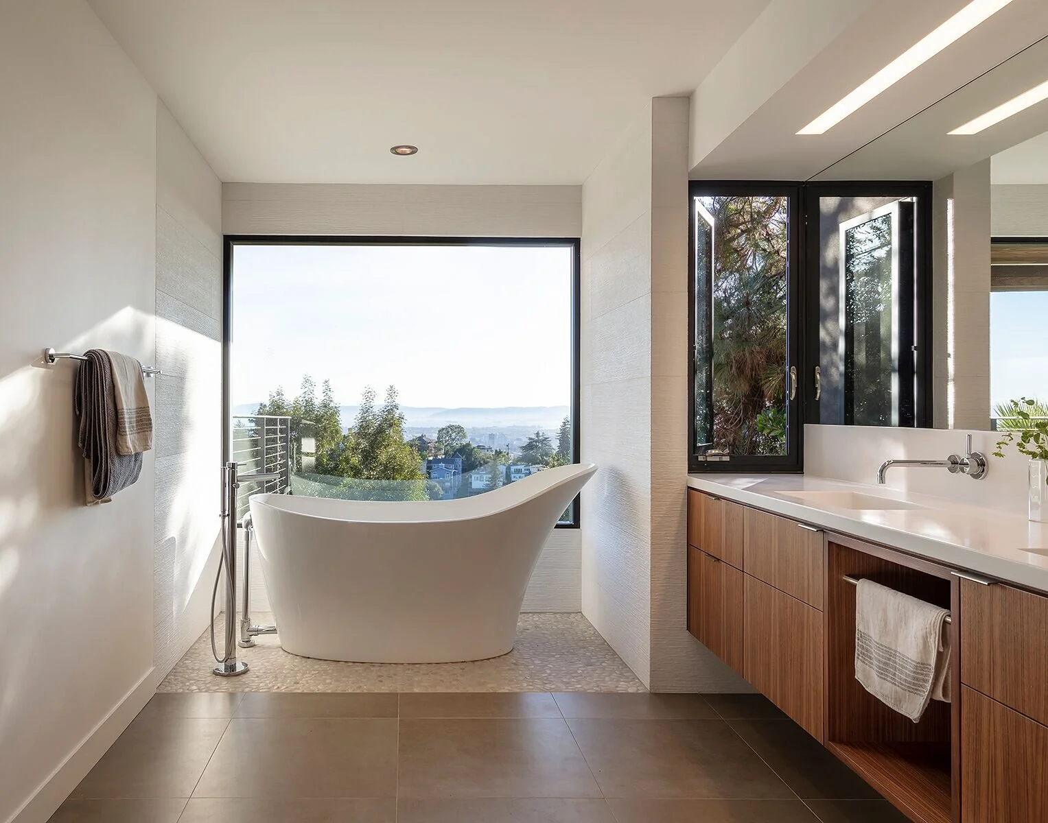 120 Maxwellton - Bathroom.jpeg