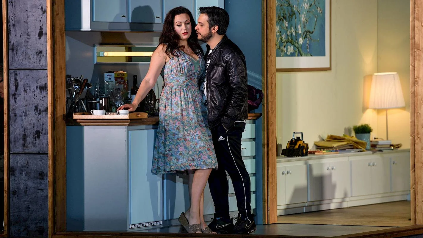 Julie Fuchs et Nahuel di Pierra dans Il turco in Italia à Opernhaus Zürich