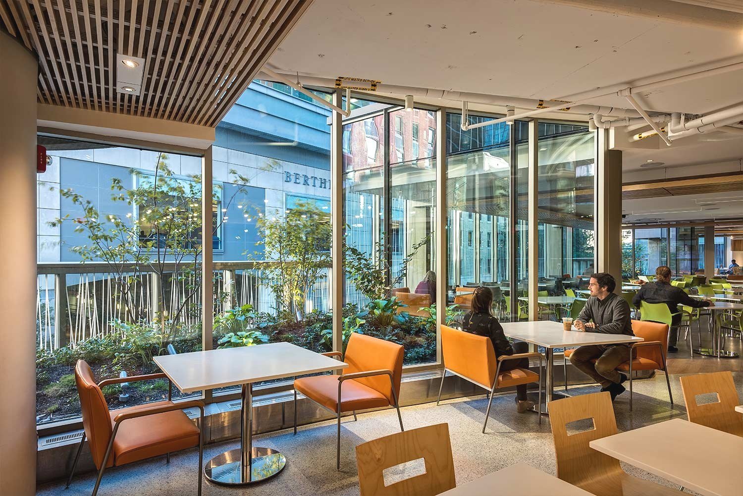 BWH-Garden-Cafe_Terrarium-Planting-Interior_Klopfer-Martin.jpg