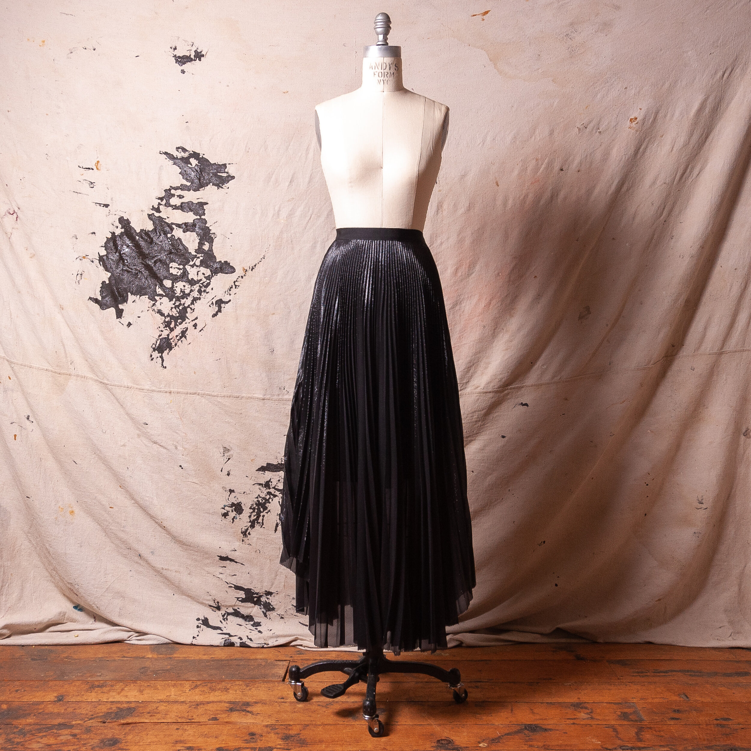 Sunburst Skirt Black .jpg