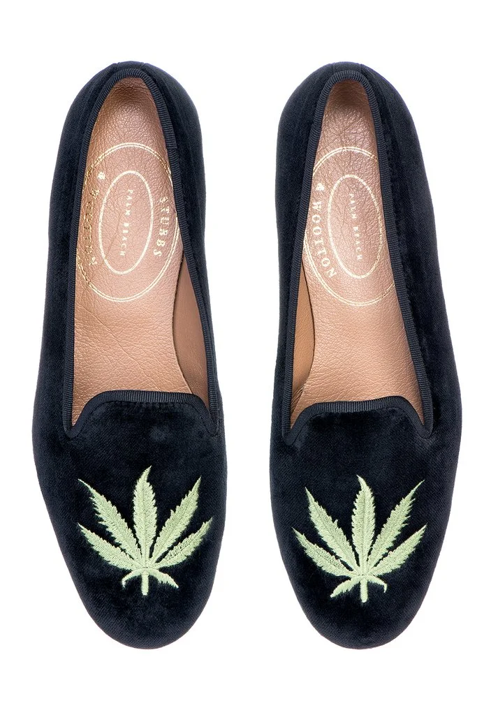 Cannabis Black Slipppers