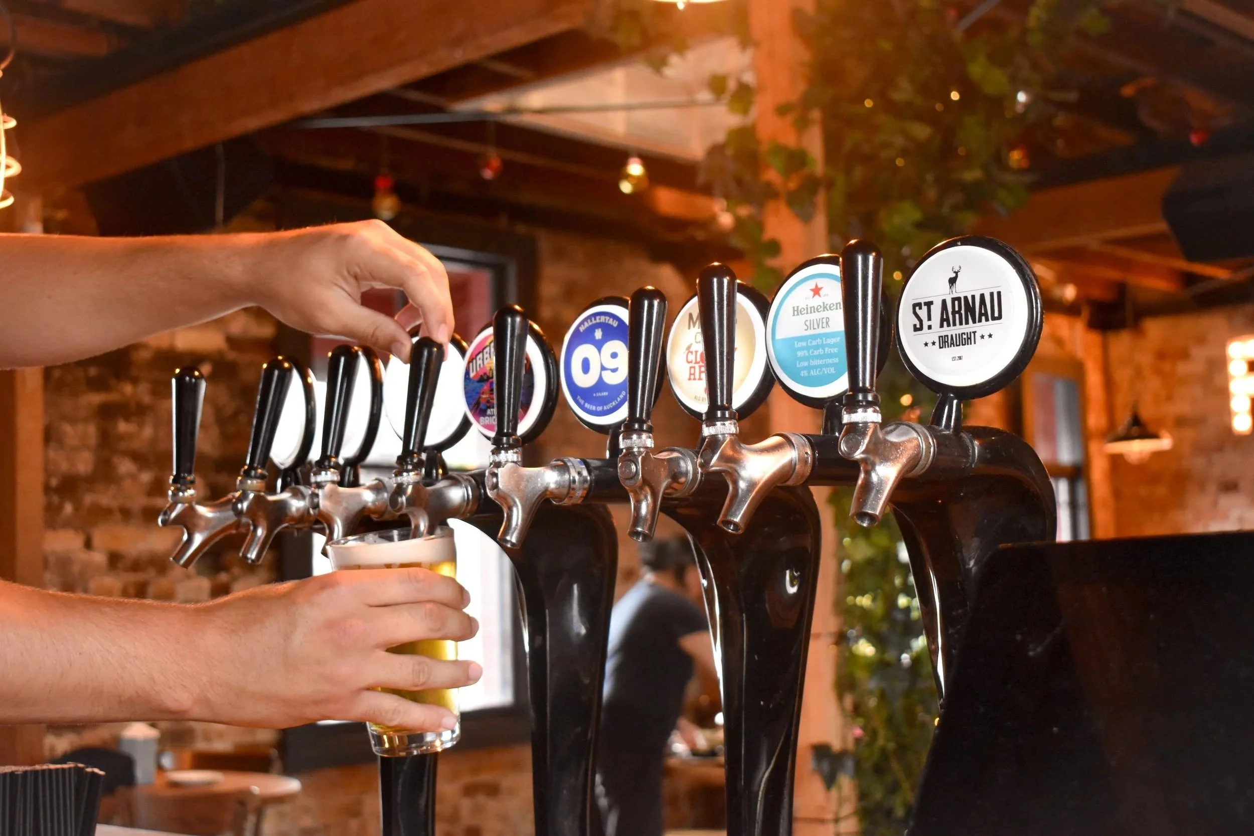 freeman-and-grey-tap-beer-ponsonby.jpg.jpg