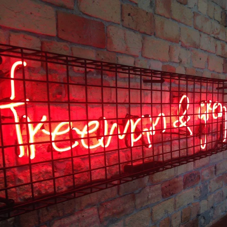 freeman-and-grey -neon-light.jpg