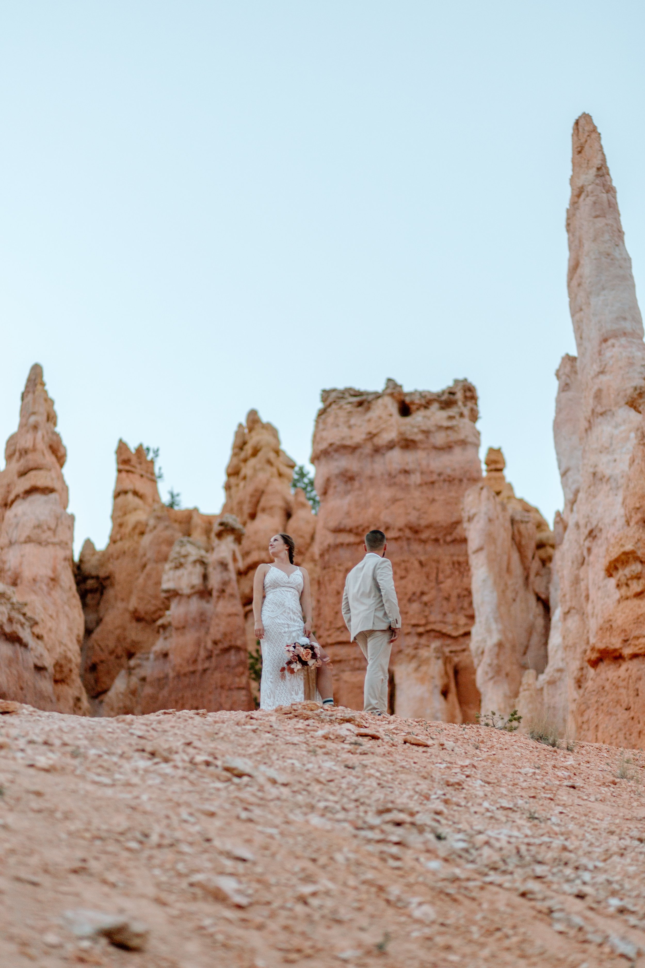  elopement couple faces opposite directions during utah elopement at bryce canyon 