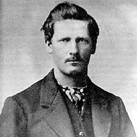 xwyatt-earp.jpg.pagespeed.ic.ExHuctz76r.jpg