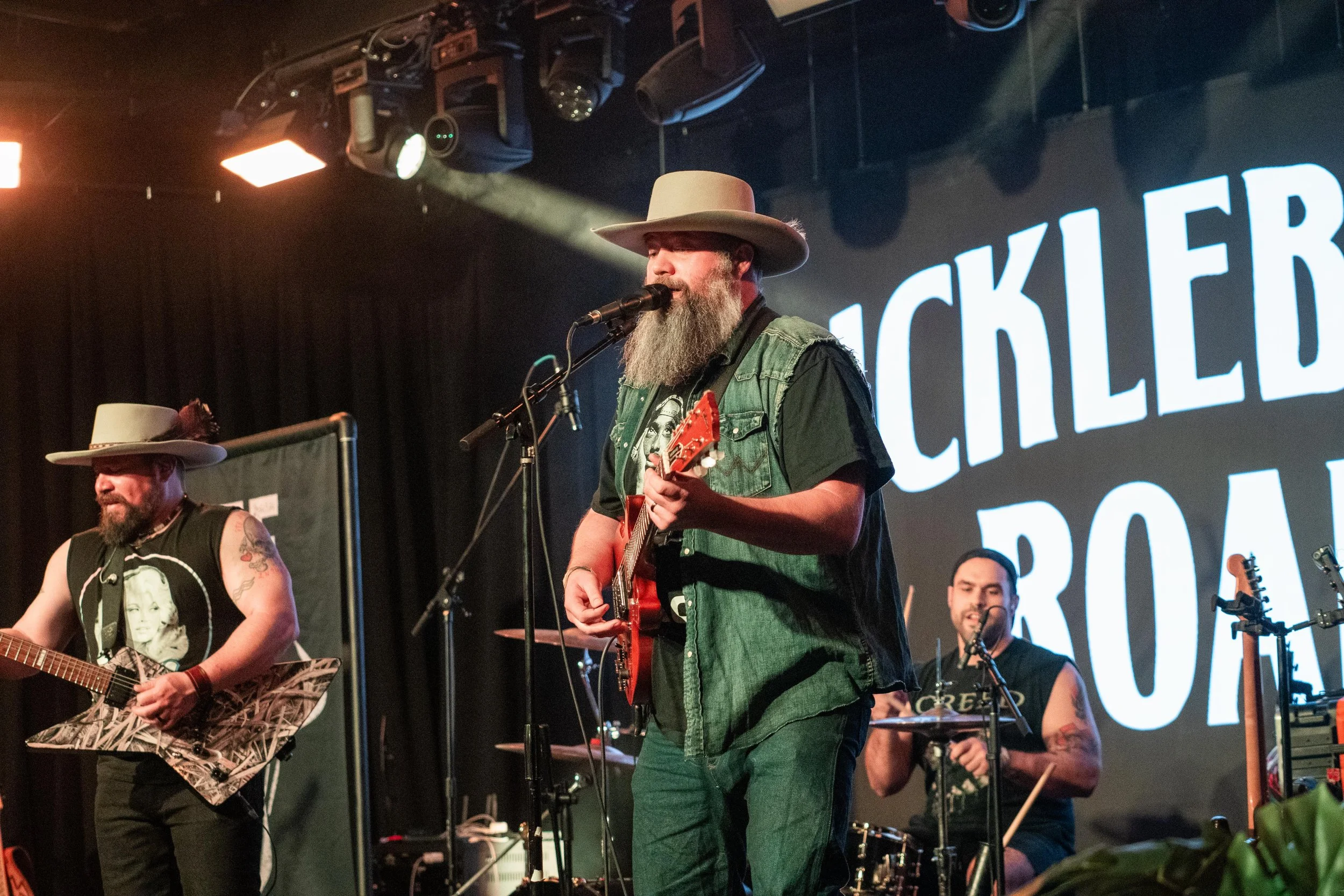 Huckleberry-8 3.jpg