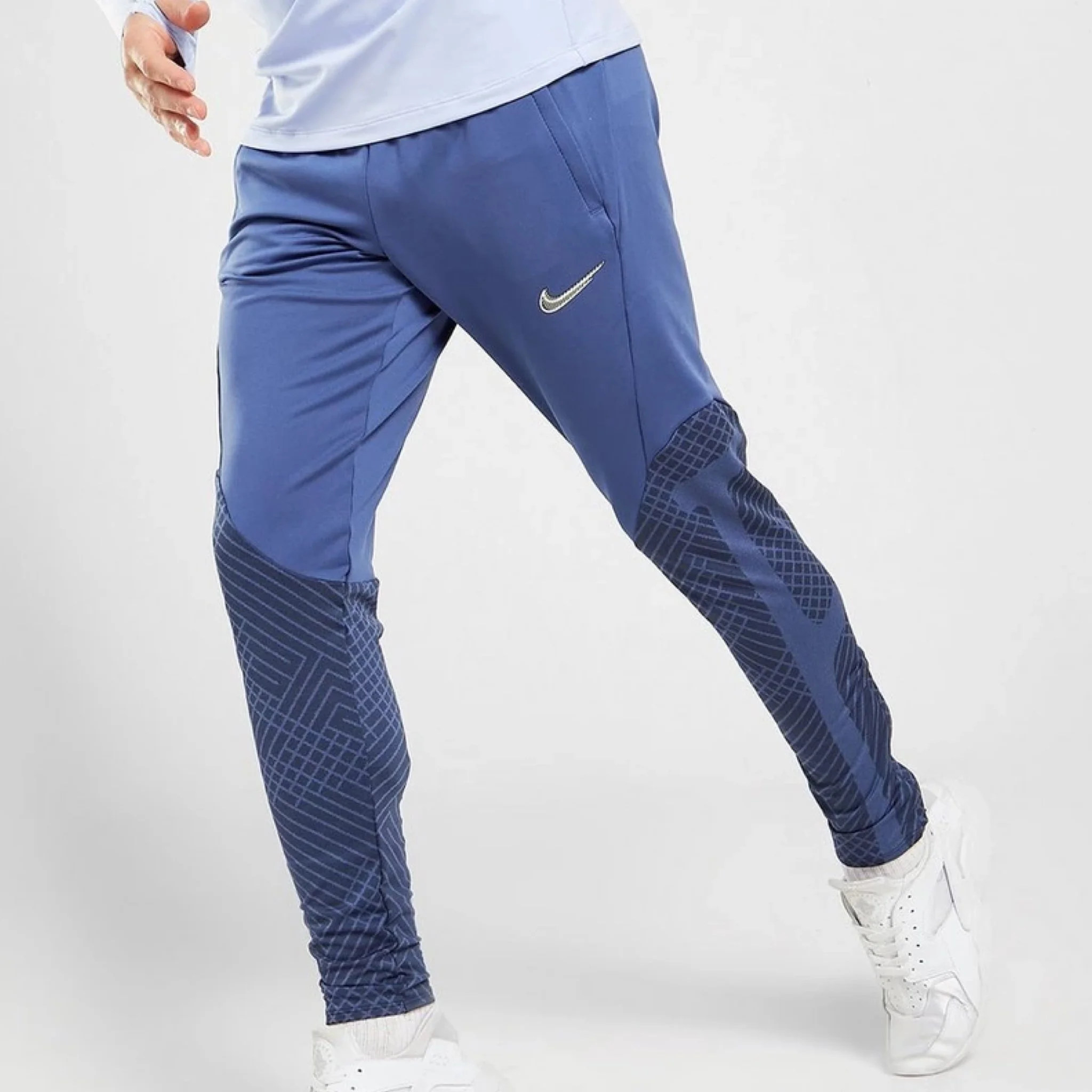 Barcelona Strike Mens Nike DriFIT Football Pants Nike ZA