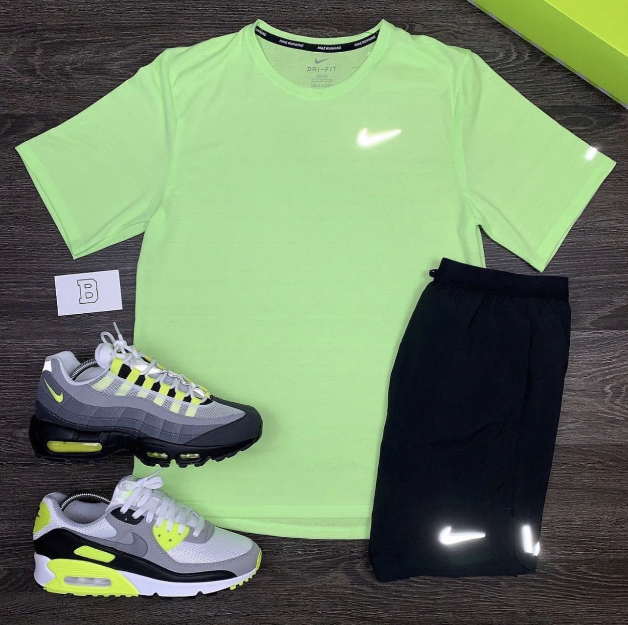 Ghost Green Nike Miler Stride Set — Bennetts