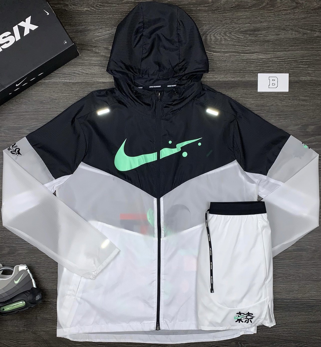 Nike Tokyo Windrunner Flex Stride Combo 