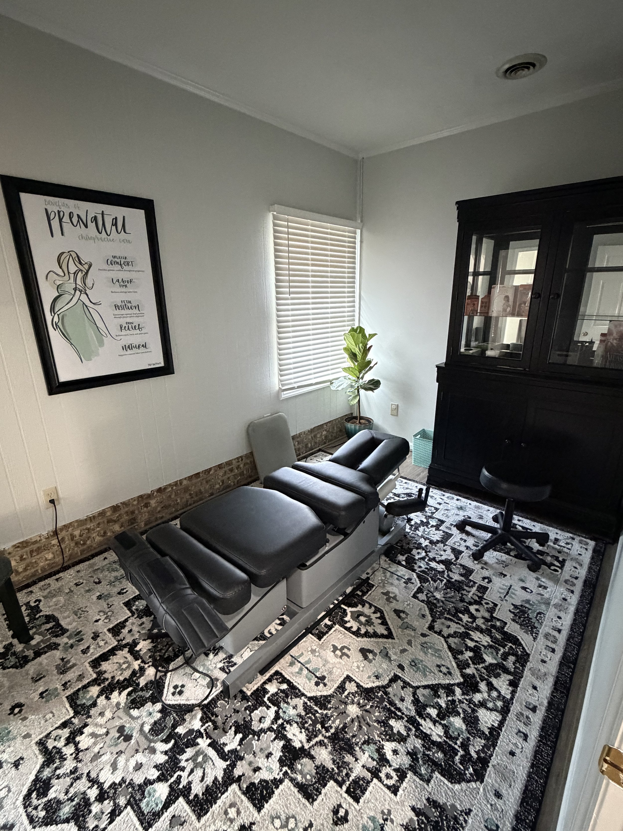 Chiropractic adjusting room