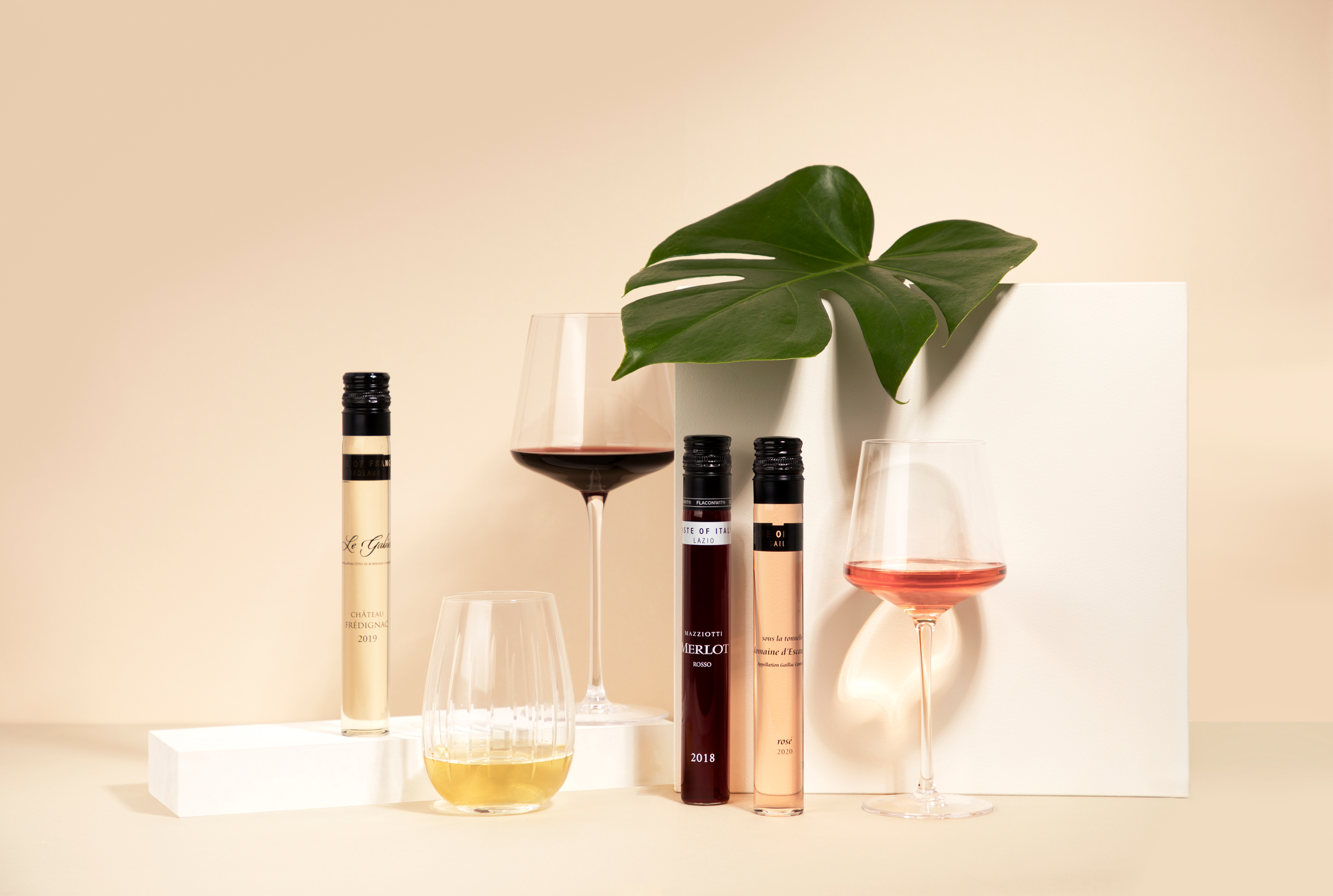 Vinebox_PortfolioImage_2021_MiscVialsGlassews.png