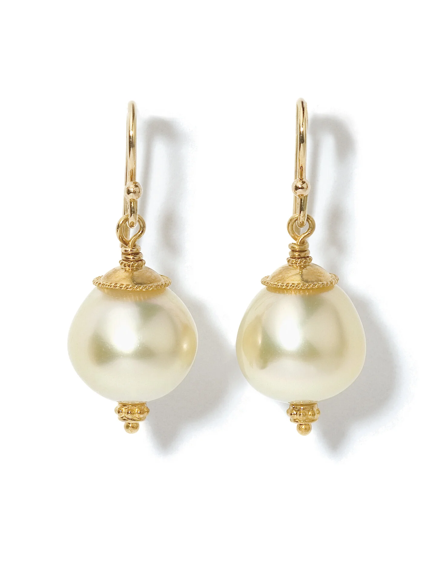 Creamypearl ear.jpg