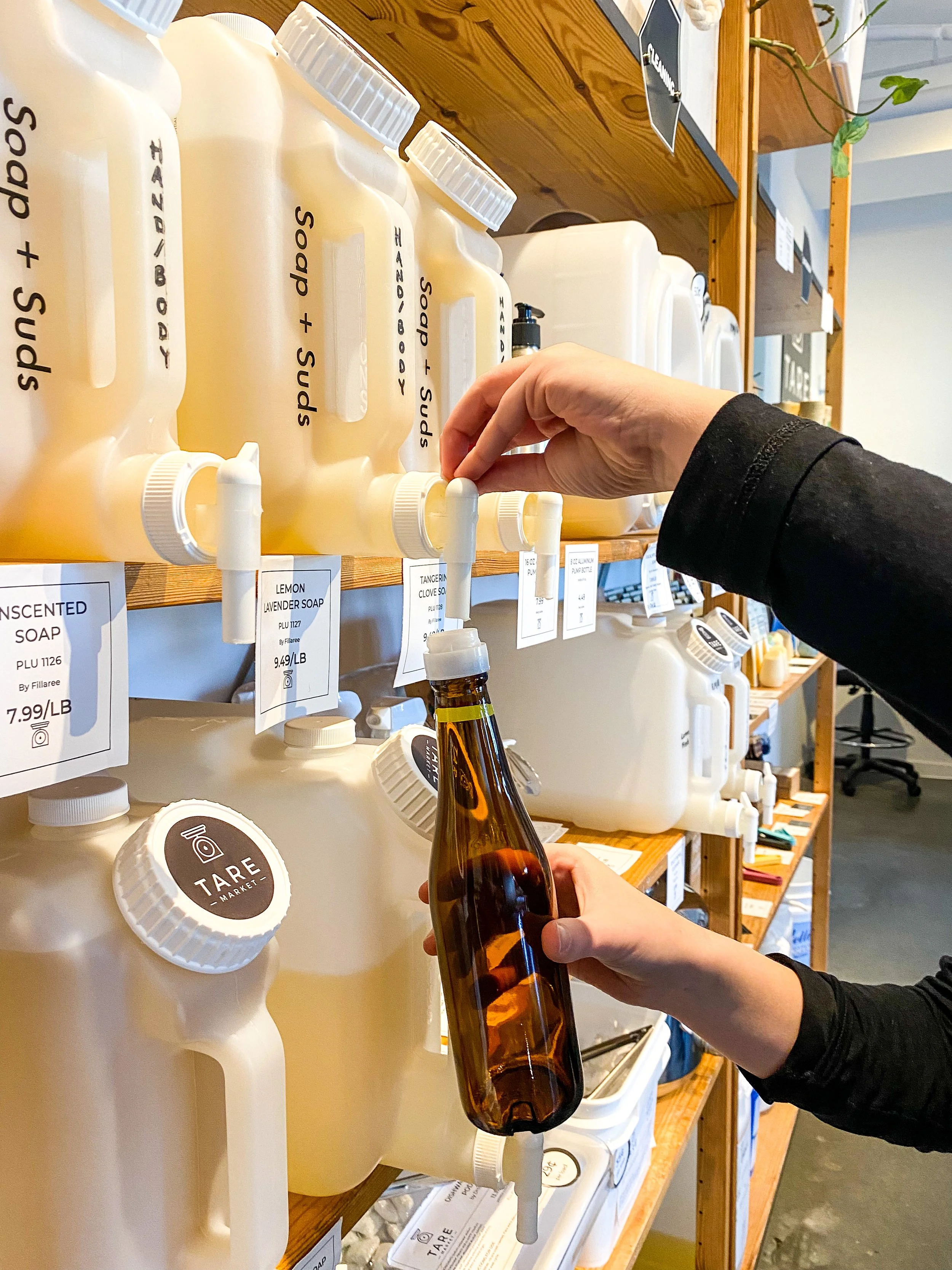 Tare Market Takes Kendall on a Tour of their Sustainable Space